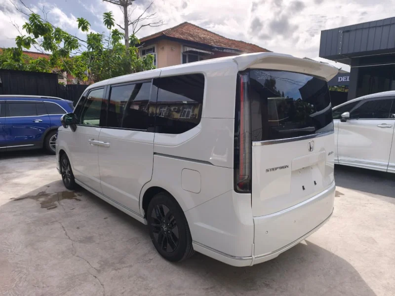 HONDA STEPWAGON 1.5 SPADA (7 SEATER) — stok BMT2232