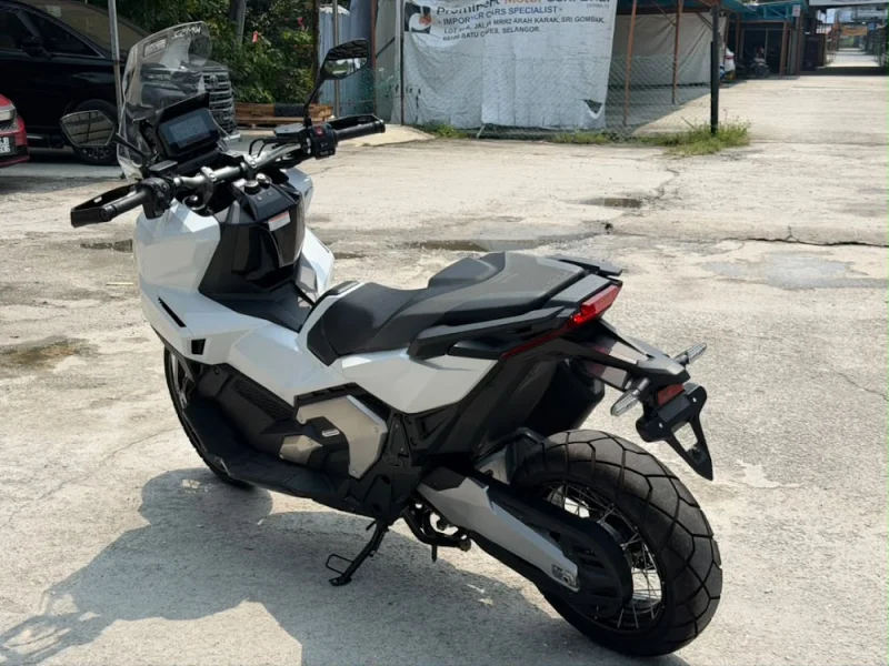 HONDA X-ADV V3 — stok WM52