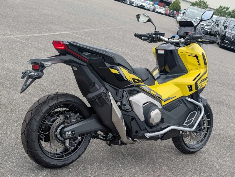 HONDA X-ADV V3 — stok WM102