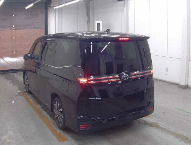 TOYOTA VOXY 2.0 S-Z (7 SEATER) — stok BM2449