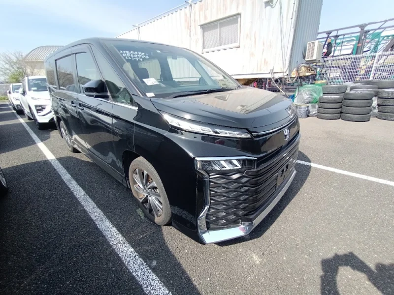 TOYOTA VOXY 2.0 S-Z (7 SEATER) — stok BM2305