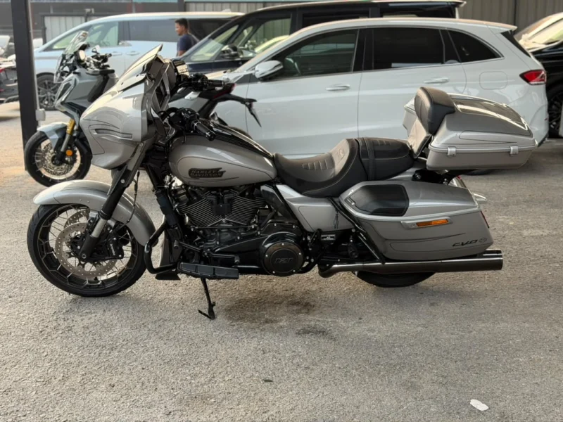 HARLEY DAVIDSON CVO STREET GLIDE 121 — stok SM83