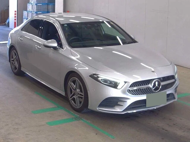 MERCEDES BENZ A180 STYLE SEDAN AMG LINE — stok DC658