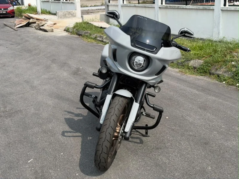 HARLEY DAVIDSON LOW RIDER ST — stok SM63