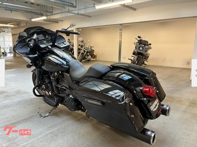 HARLEY DAVIDSON ROAD GLIDE ST — stok DM13