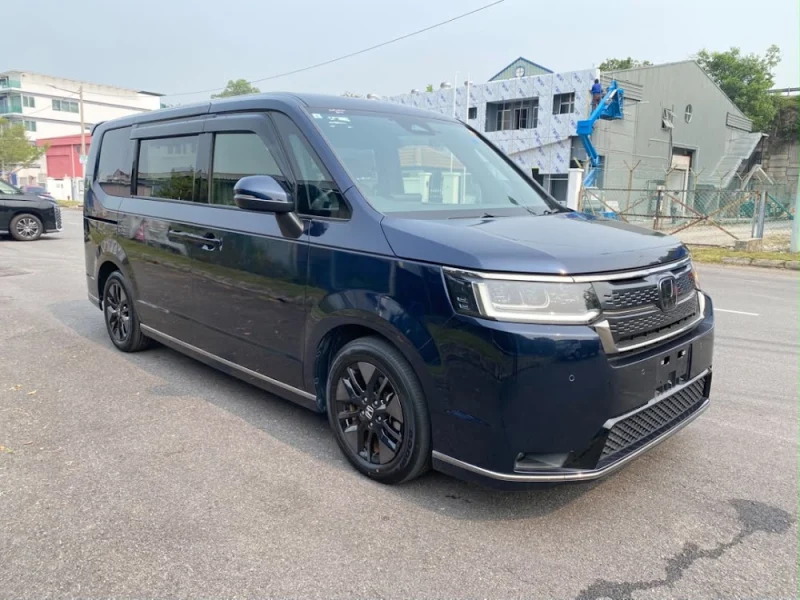 HONDA STEPWAGON SPADA (7 SEATER) — stok SA2121