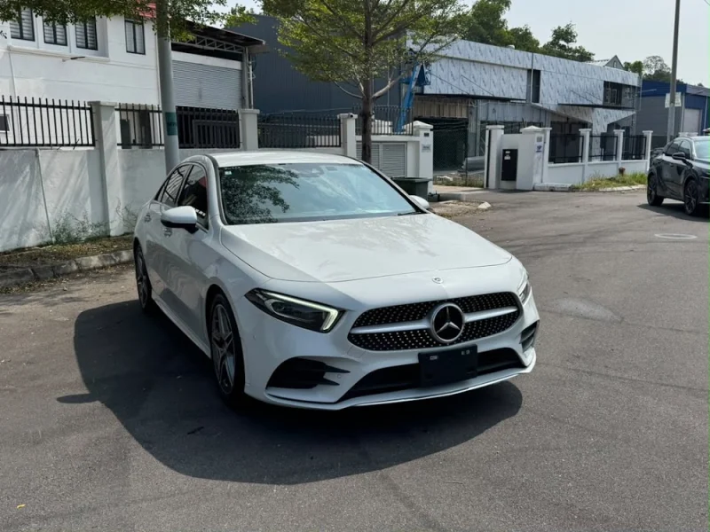 MERCEDES BENZ A180 STYLE SEDAN AMG LINE — stok EW524