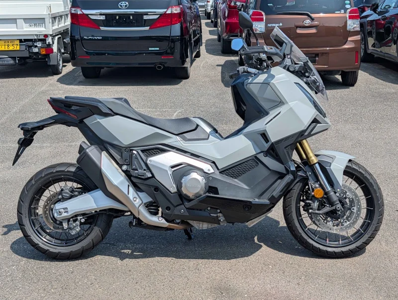HONDA X-ADV V3 — stok SM77